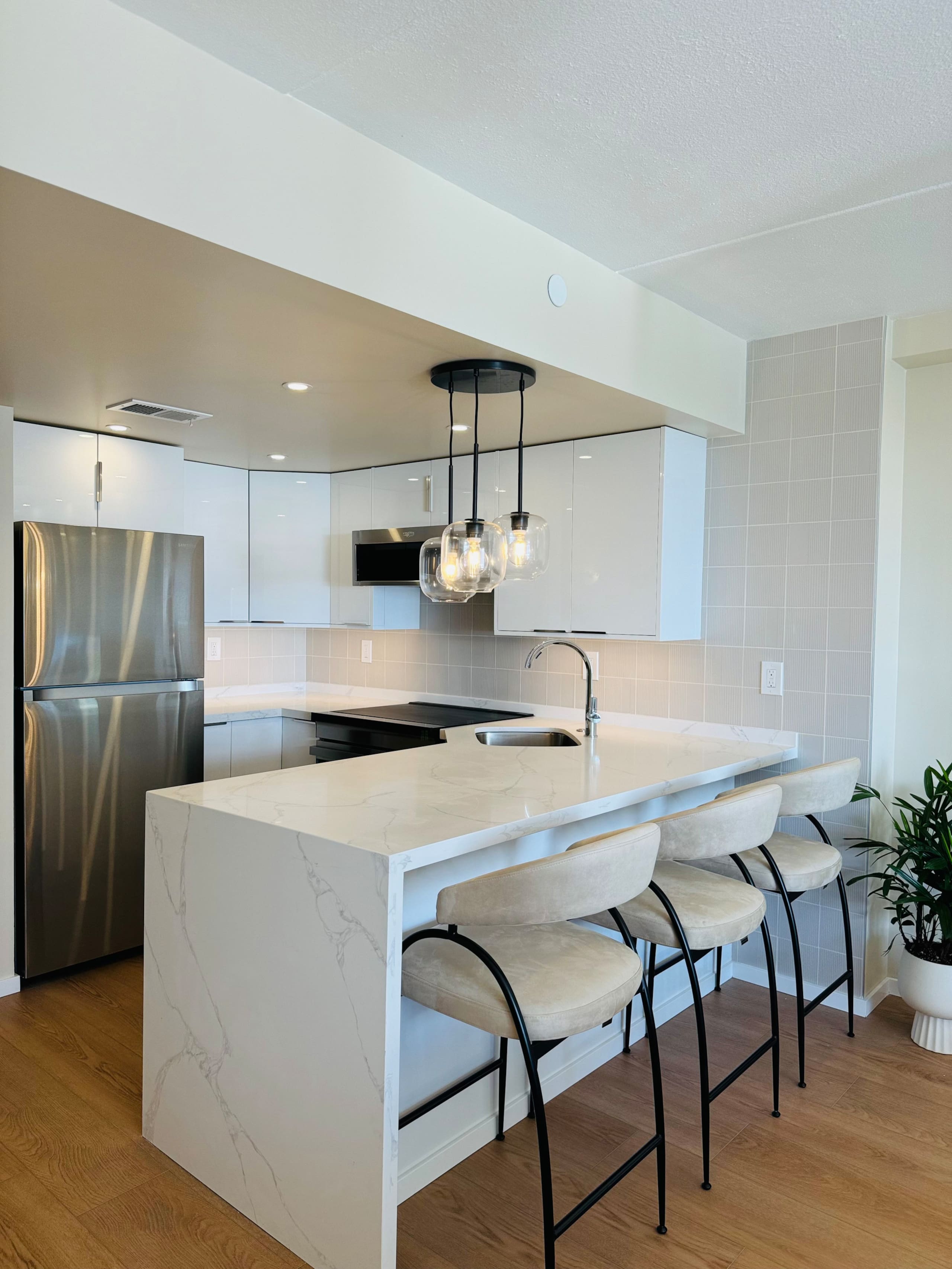 Condo in Honolulu · ★4.92 · 1 bedroom · 2 beds · 1 private bath - Image 33