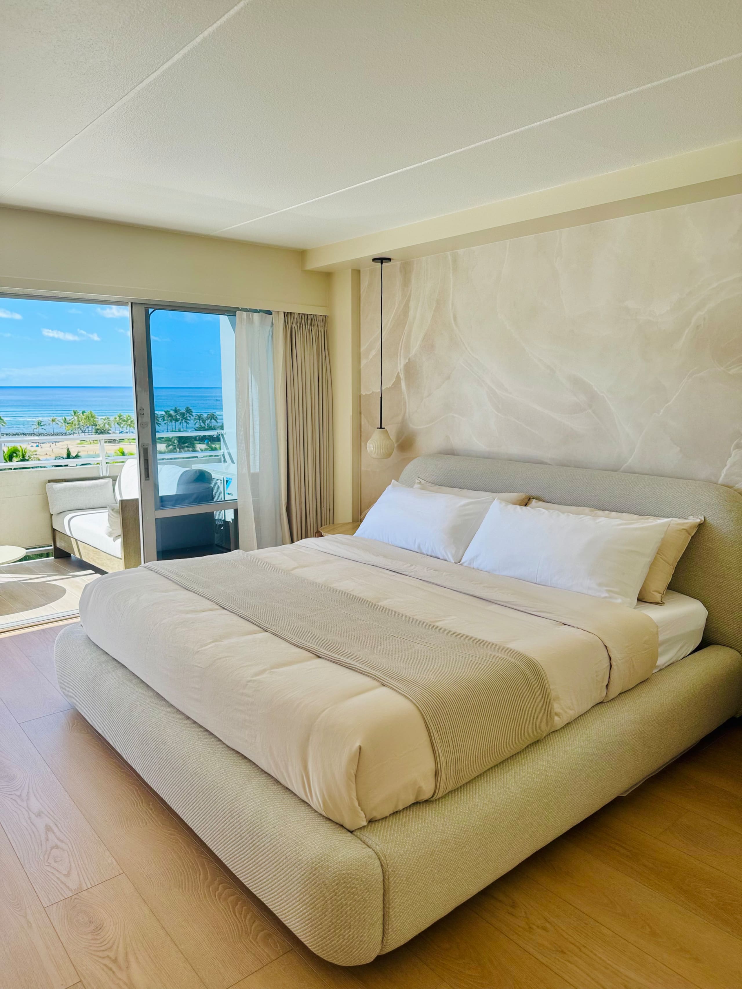 Condo in Honolulu · ★4.92 · 1 bedroom · 2 beds · 1 private bath - Image 24