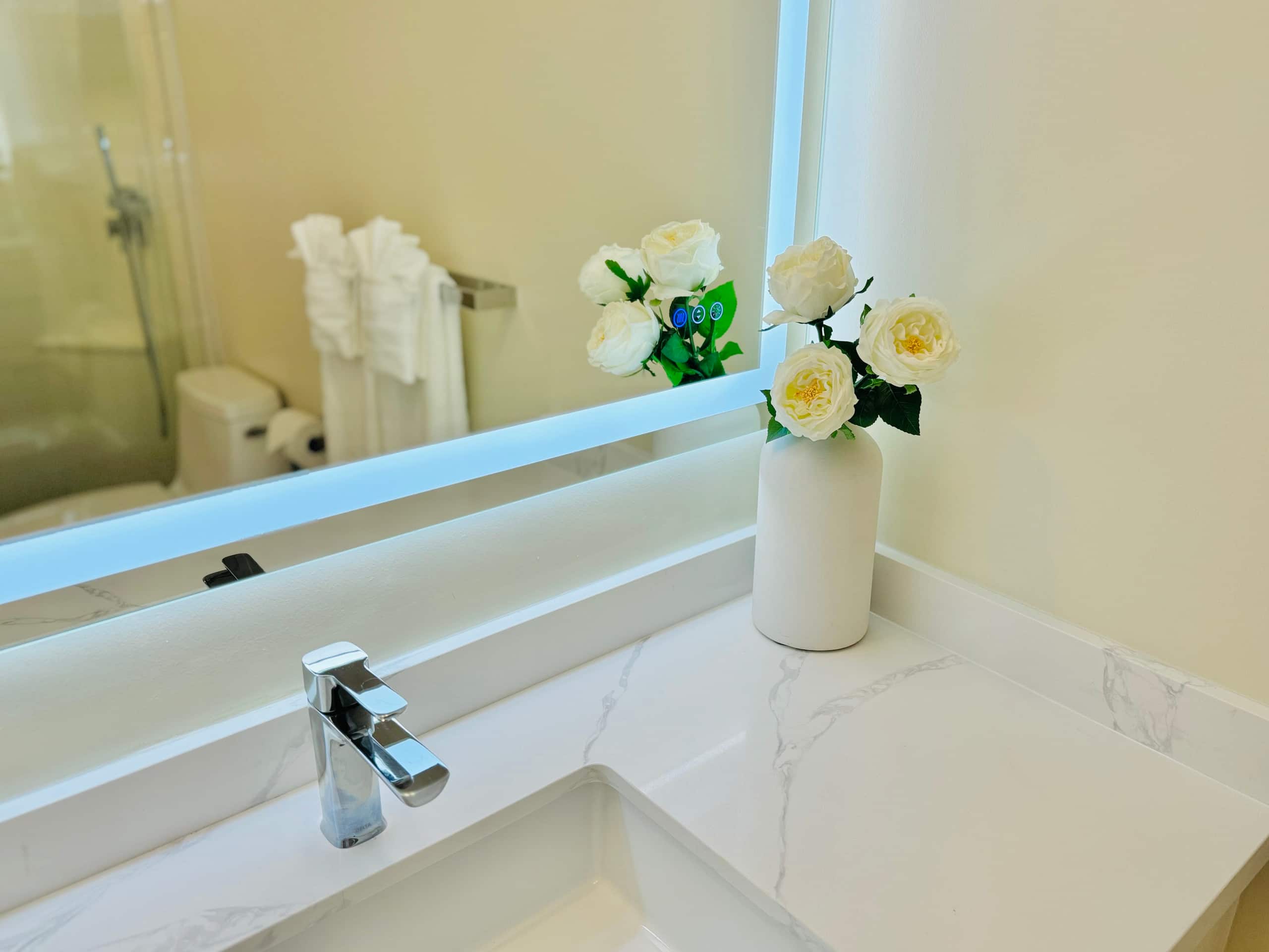 Condo in Honolulu · ★4.92 · 1 bedroom · 2 beds · 1 private bath - Image 46