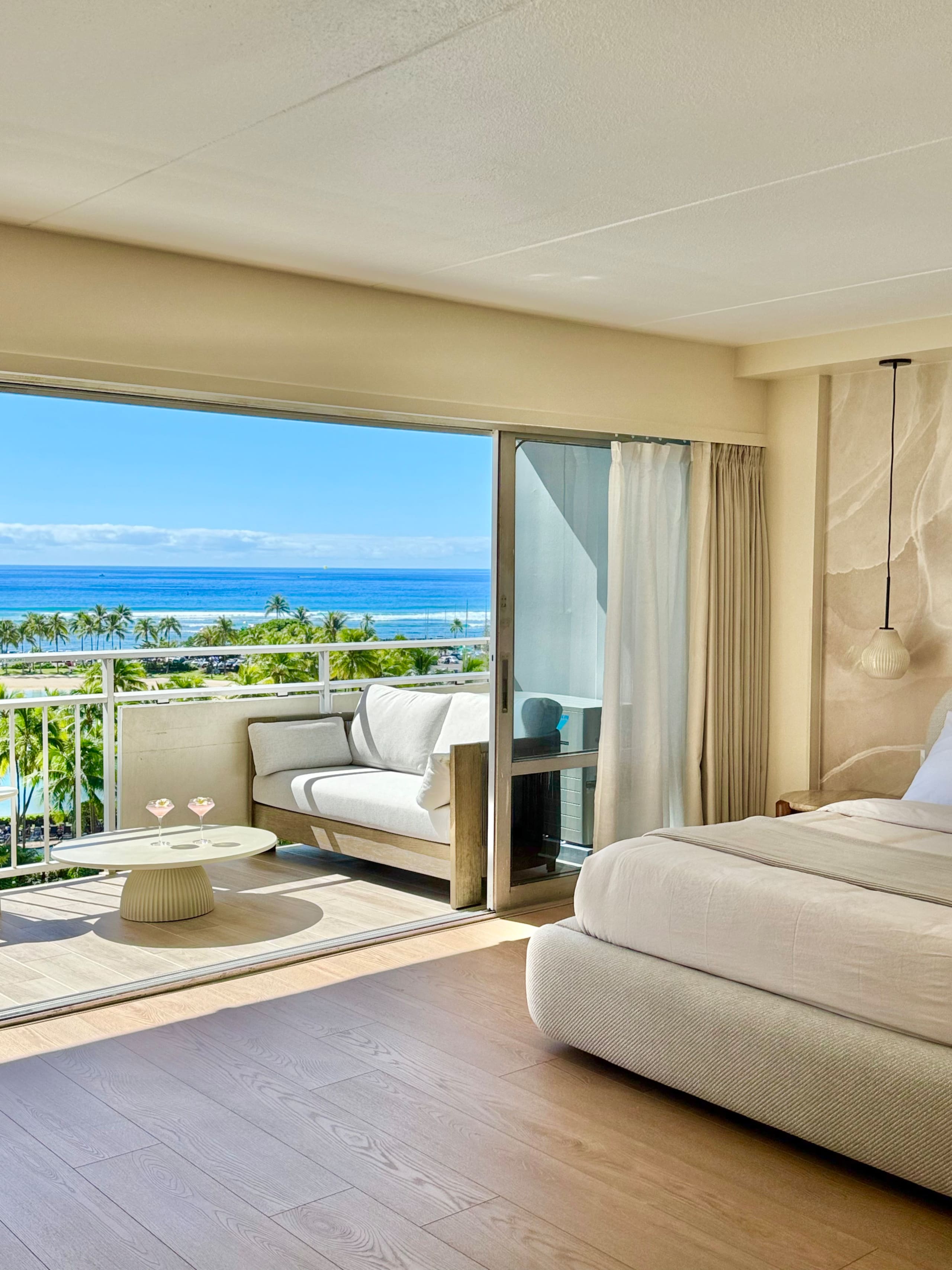Condo in Honolulu · ★4.92 · 1 bedroom · 2 beds · 1 private bath - Image 14
