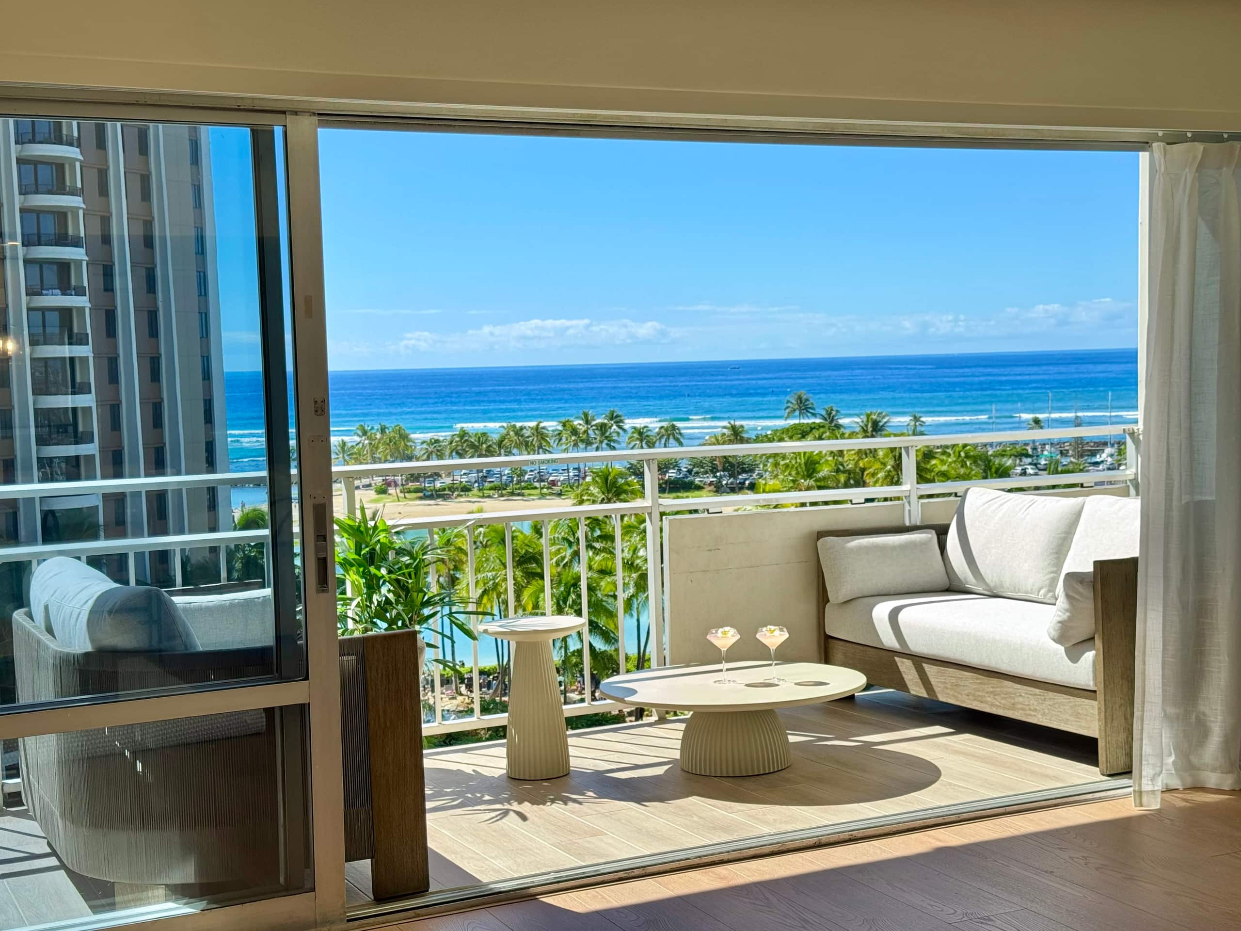 Condo in Honolulu · ★4.92 · 1 bedroom · 2 beds · 1 private bath - Image 3