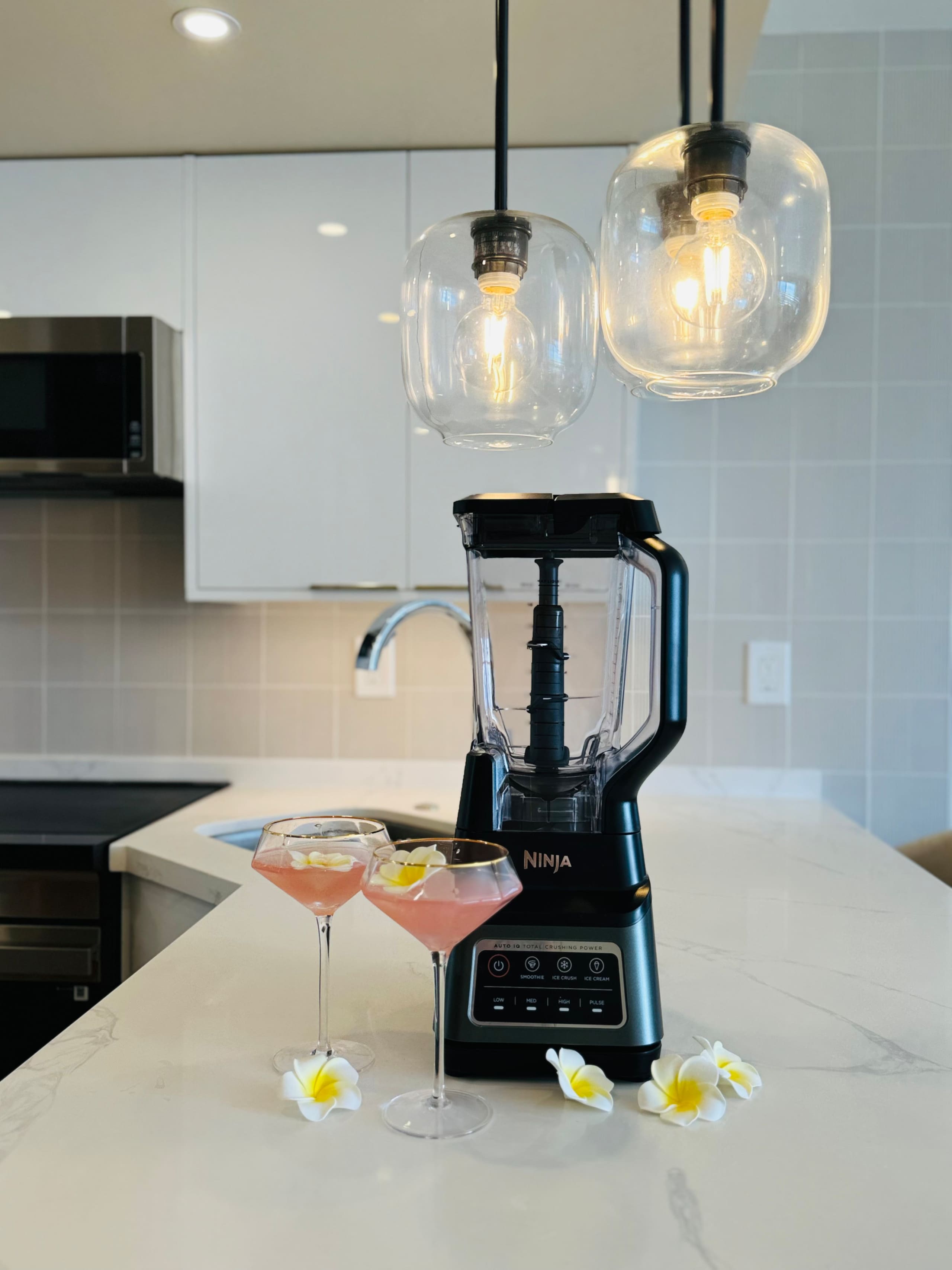 Condo in Honolulu · ★4.92 · 1 bedroom · 2 beds · 1 private bath - Image 38