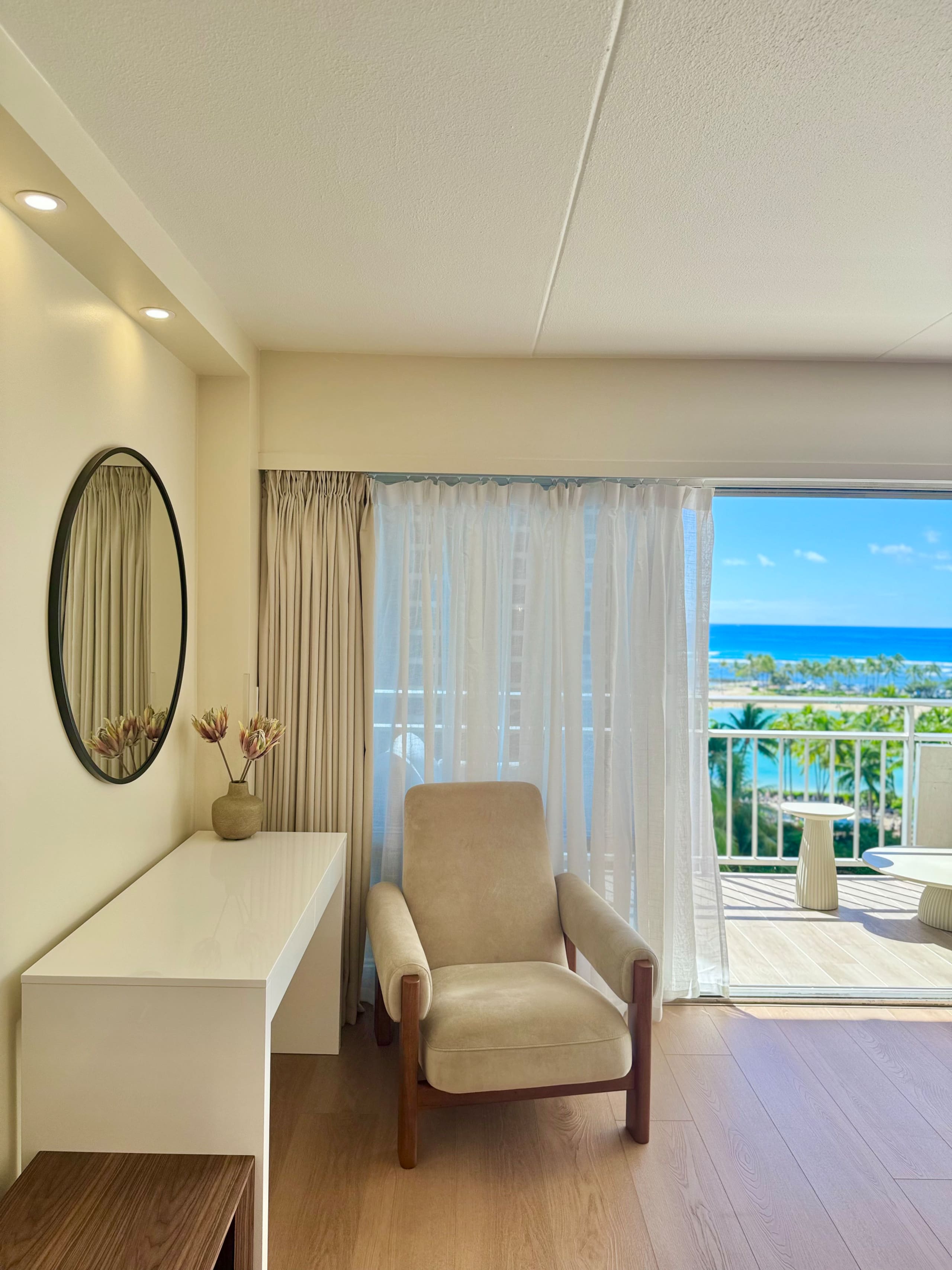 Condo in Honolulu · ★4.92 · 1 bedroom · 2 beds · 1 private bath - Image 15