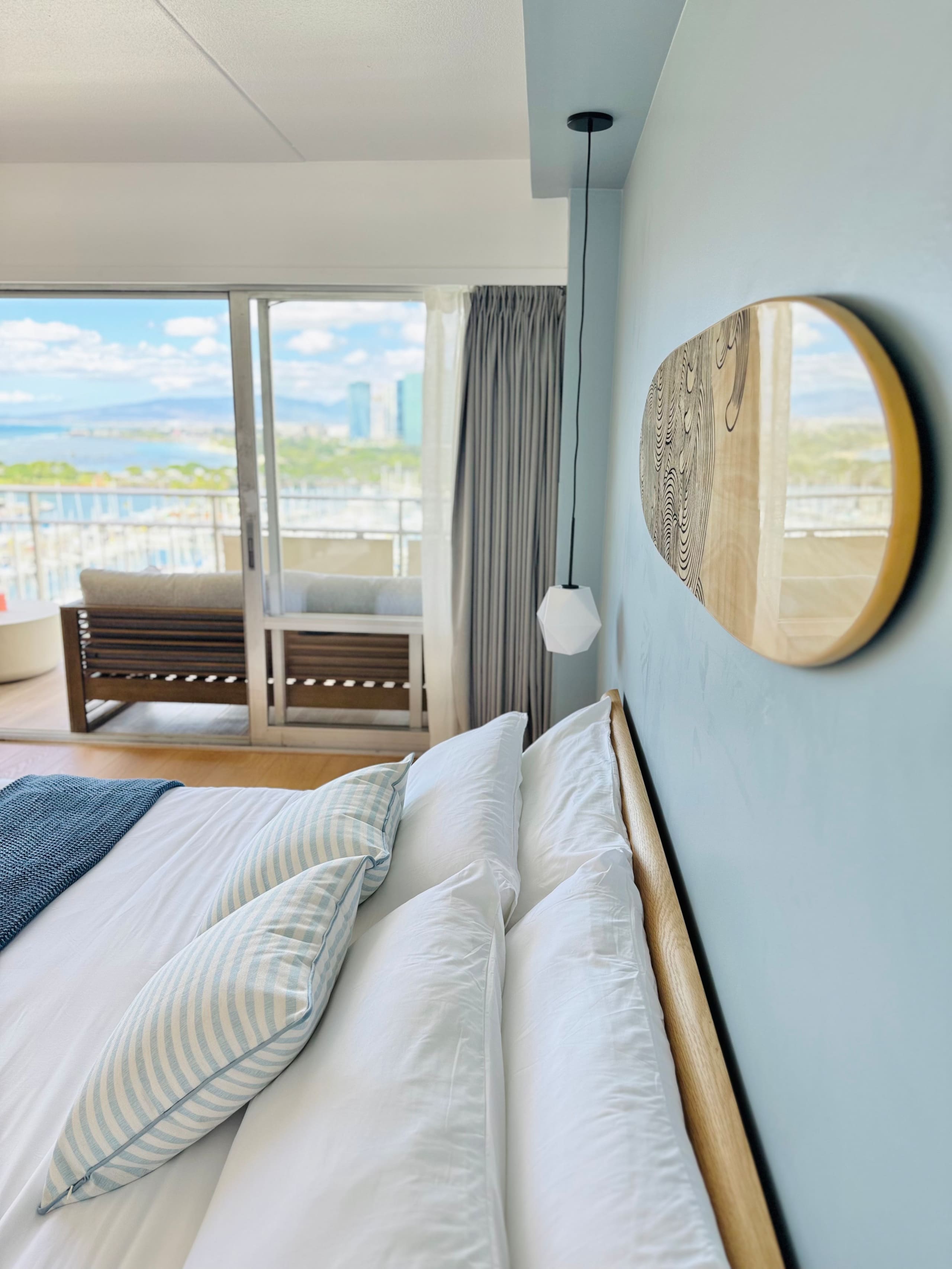 Condo in Honolulu · ★4.98 · 1 bedroom · 2 beds · 1 private bath - Image 21