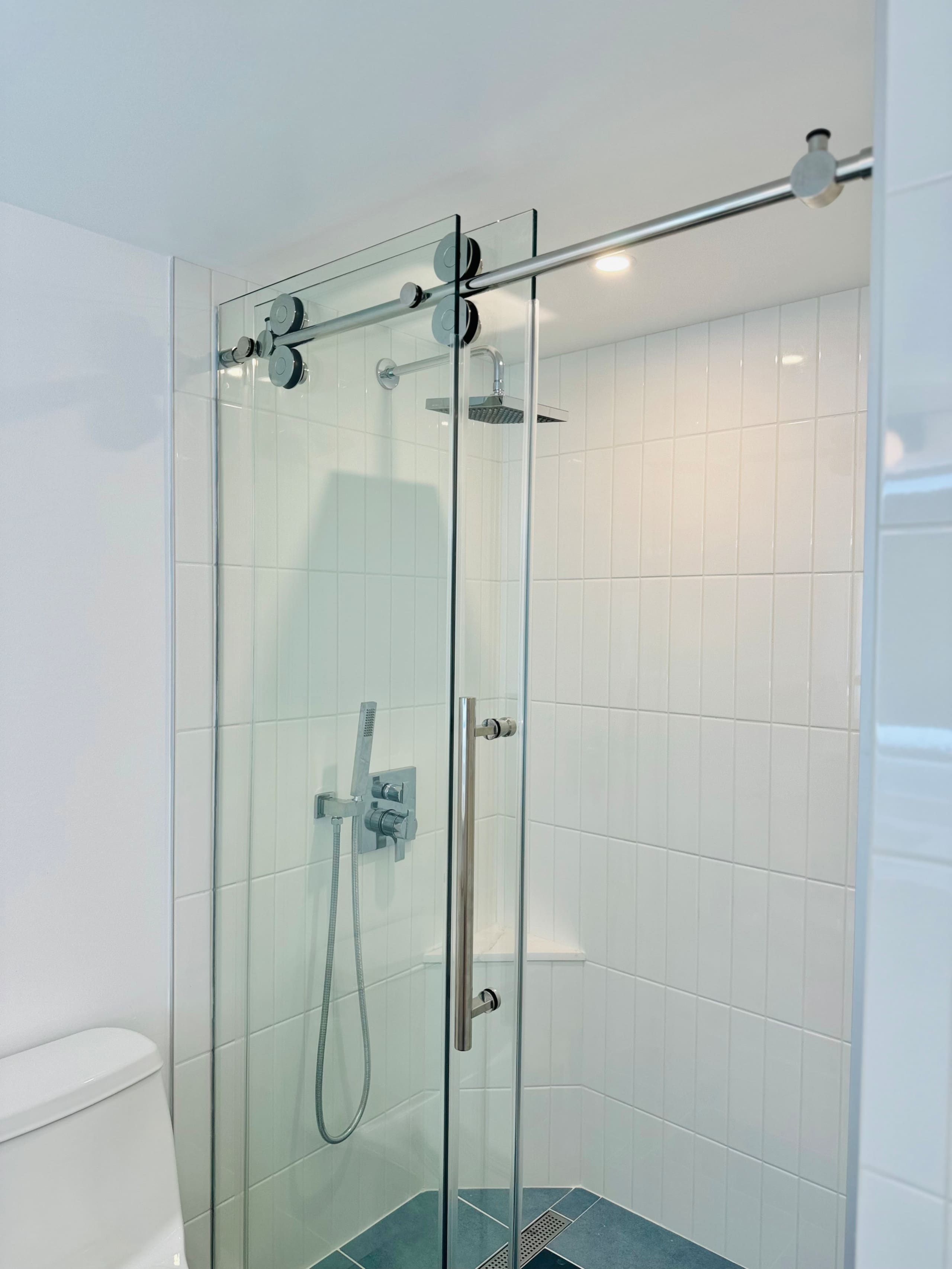 Condo in Honolulu · ★4.98 · 1 bedroom · 2 beds · 1 private bath - Image 32
