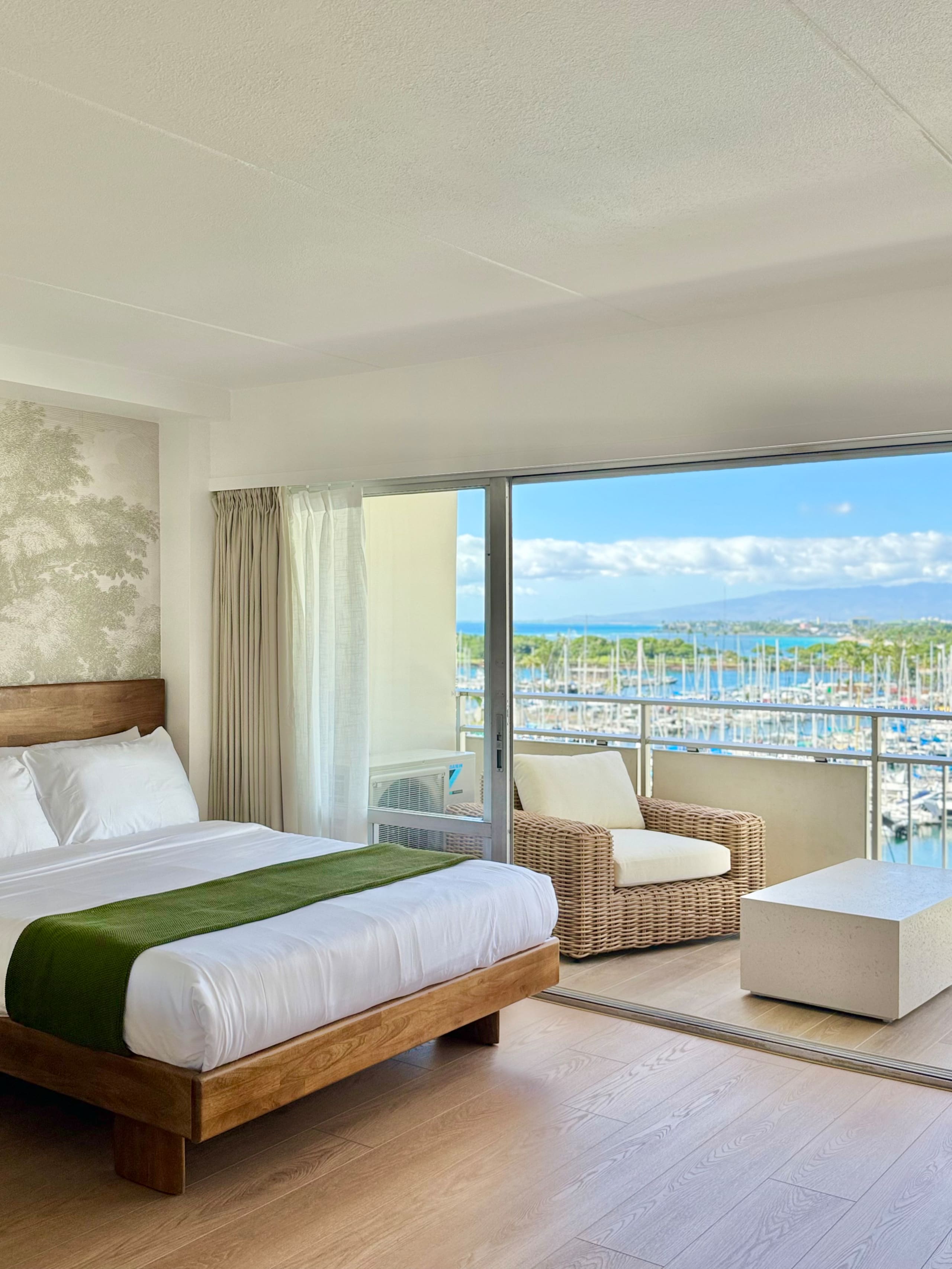 Condo in Honolulu · ★4.93 · 1 bedroom · 2 beds · 1 private bath - Image 6