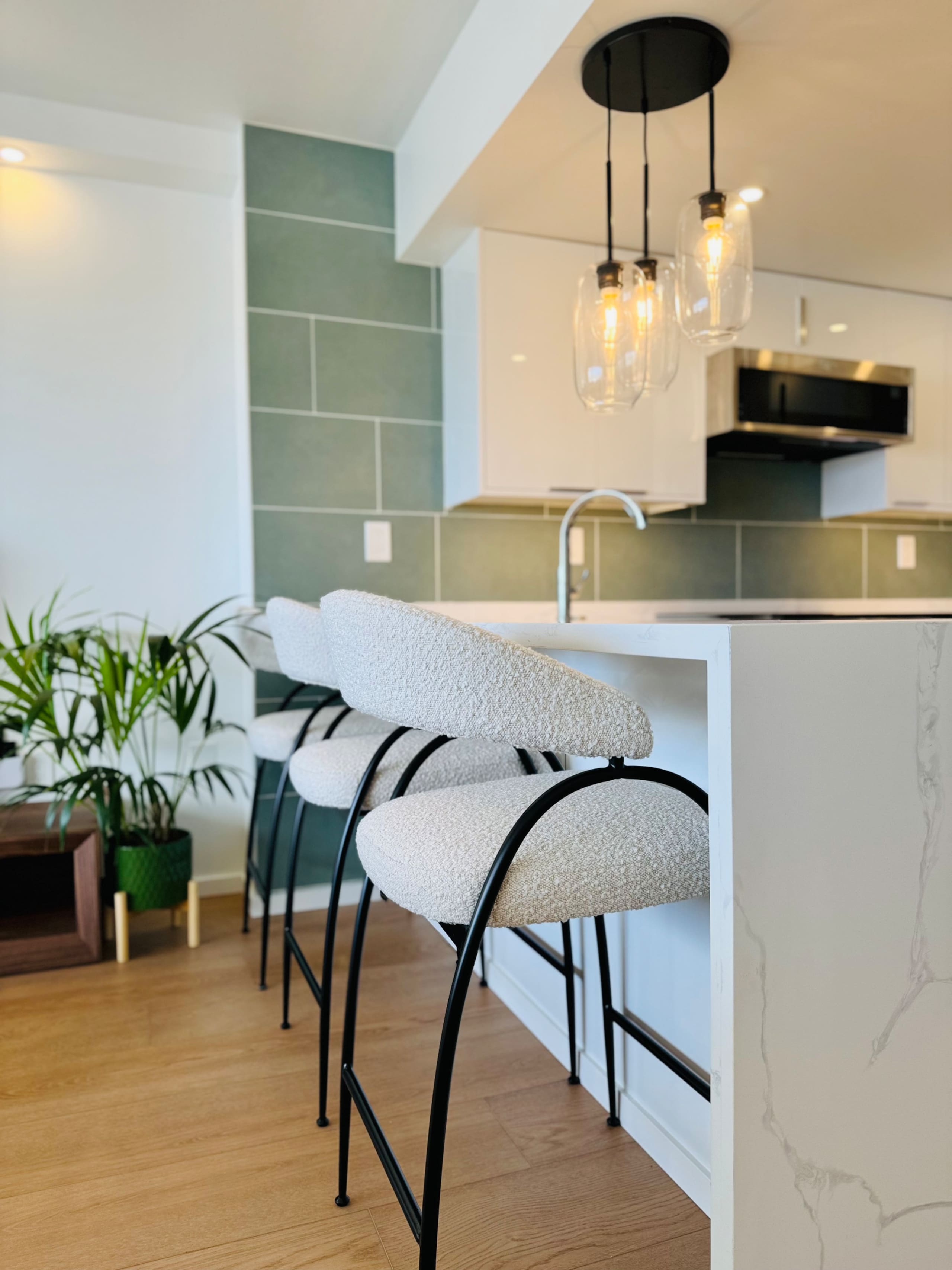 Condo in Honolulu · ★4.93 · 1 bedroom · 2 beds · 1 private bath - Image 29