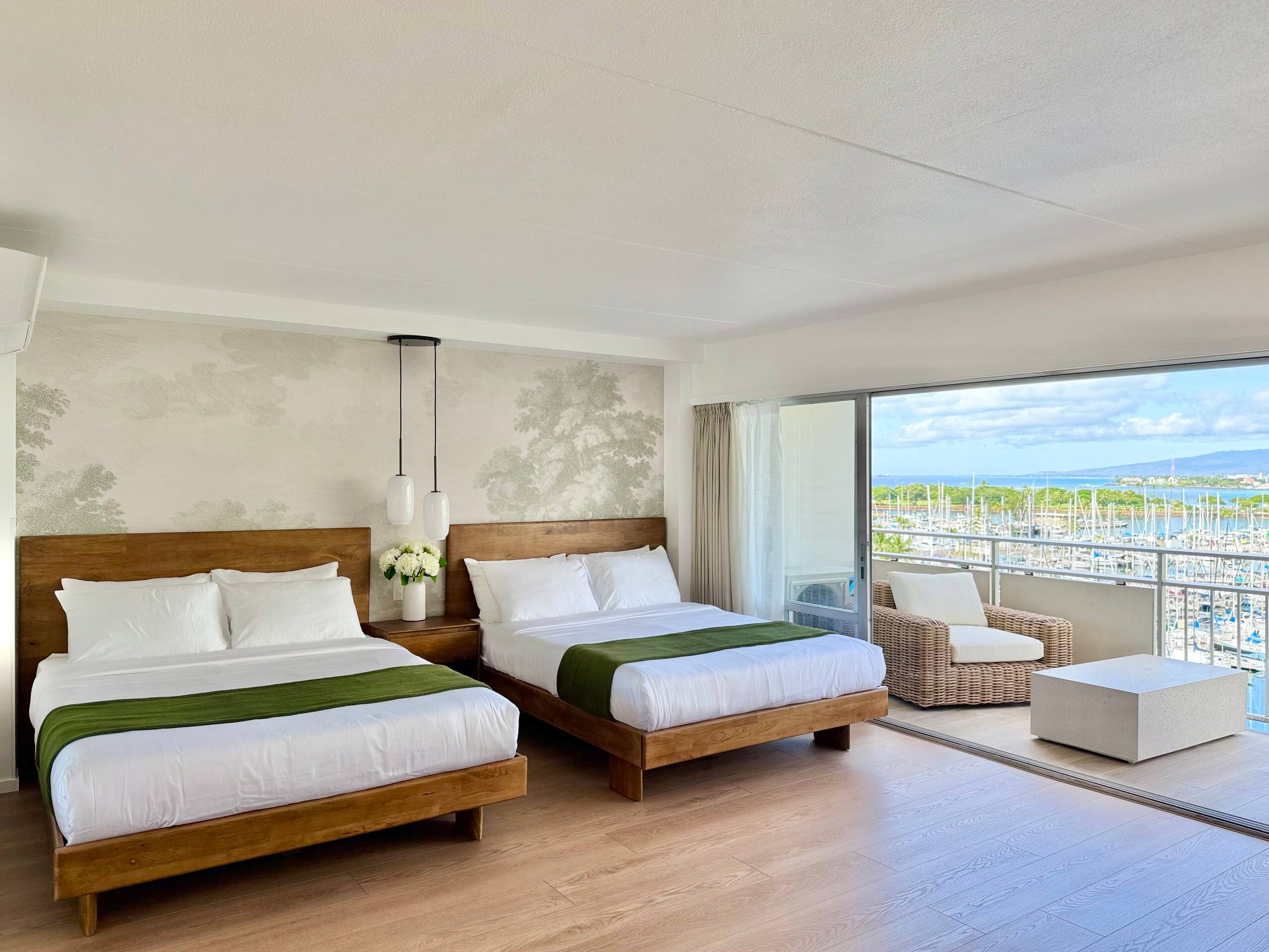 Condo in Honolulu · ★4.93 · 1 bedroom · 2 beds · 1 private bath - Image 19