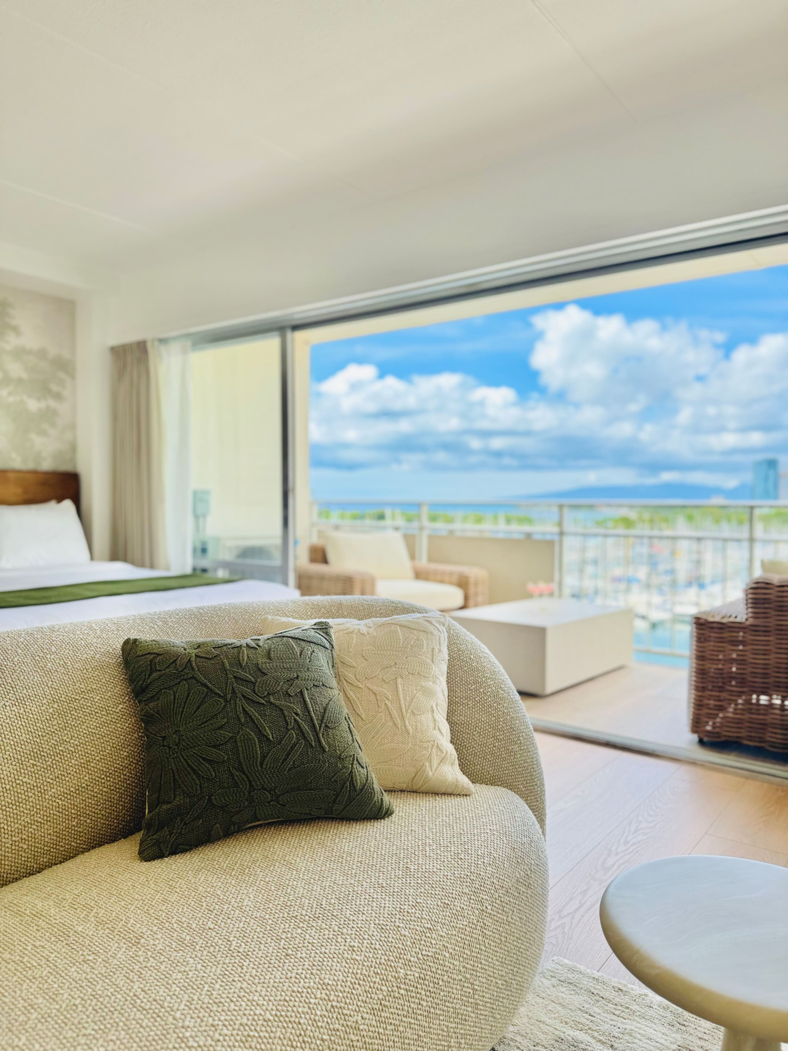 Condo in Honolulu · ★4.93 · 1 bedroom · 2 beds · 1 private bath - Image 12