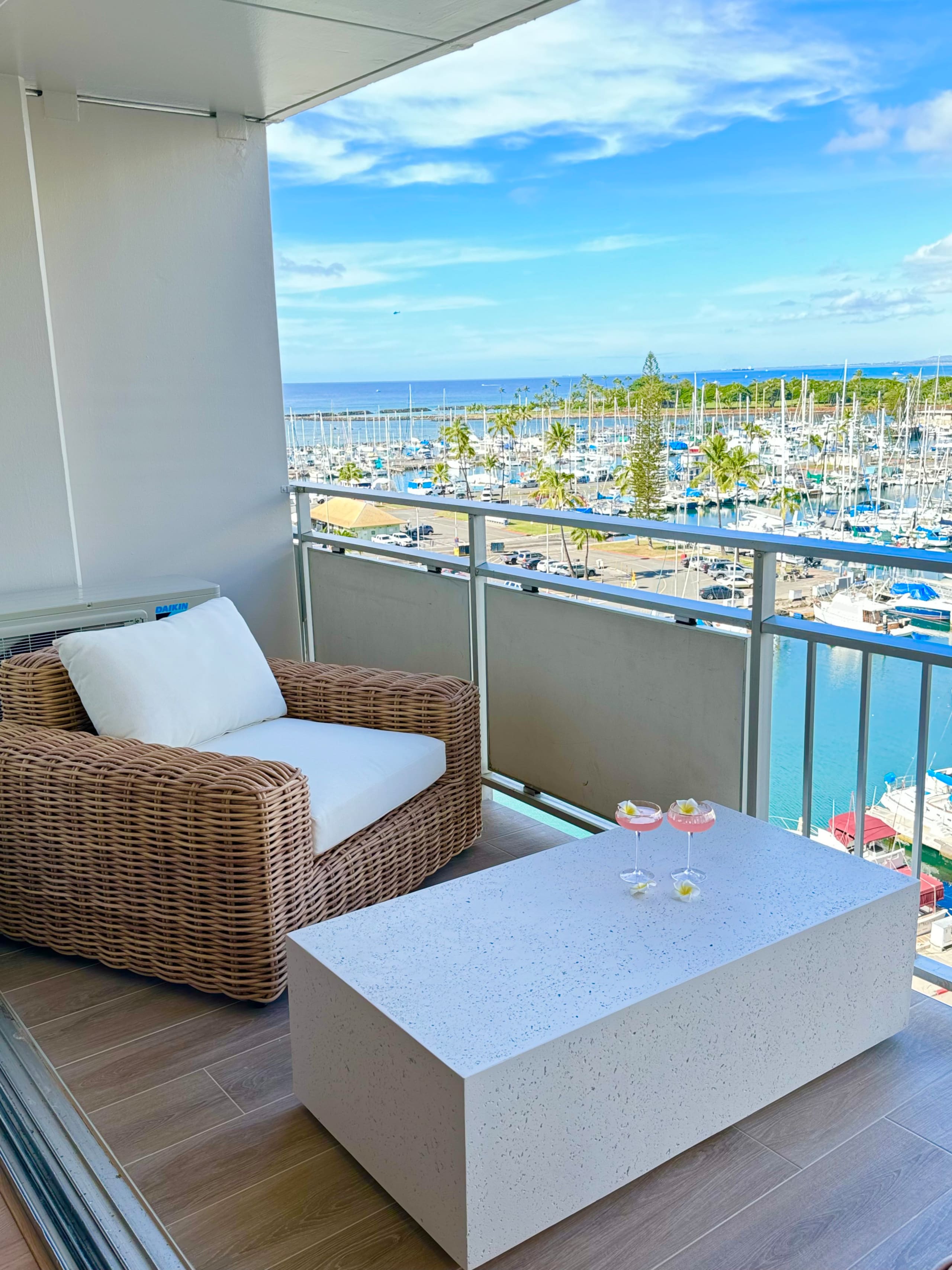 Condo in Honolulu · ★4.93 · 1 bedroom · 2 beds · 1 private bath - Image 3