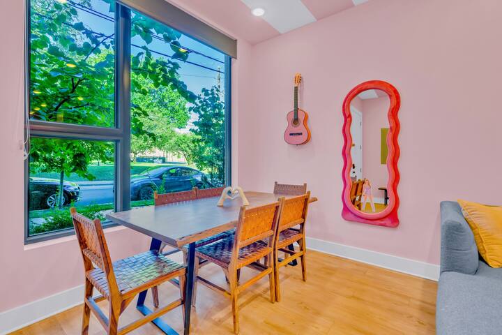 The NEW Swiftie Suite: Music Row Manor w/12 Beds! gallery image 5