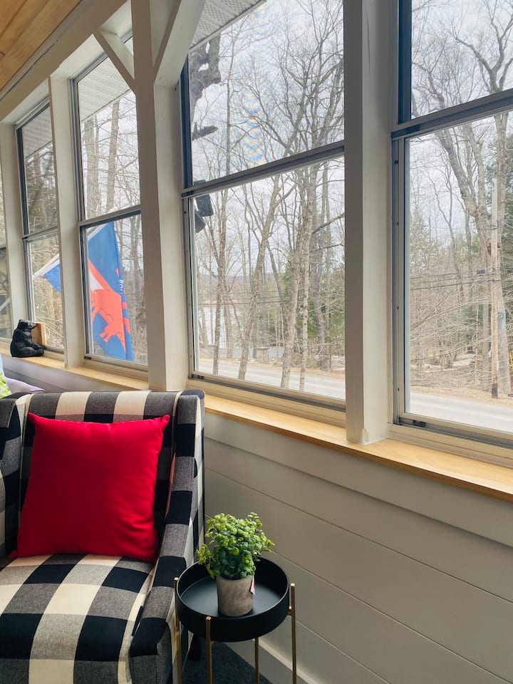 Cole’s Cozy Cottage - Enchanted Forest Water Safari, Old Forge