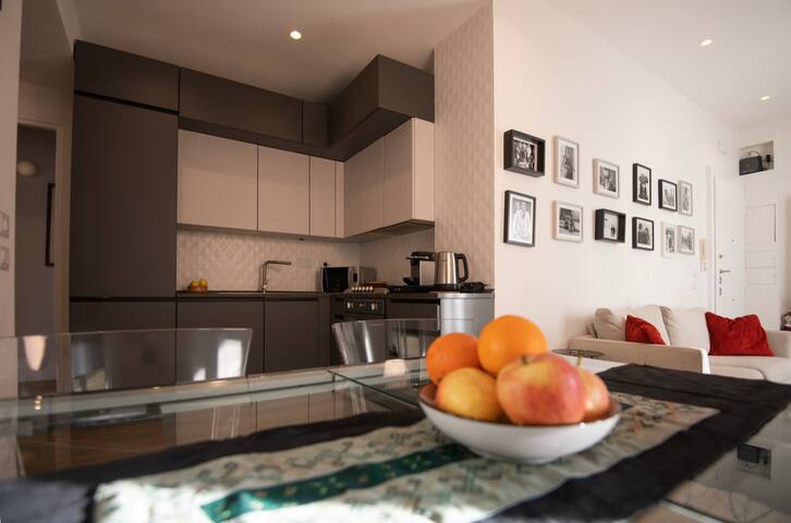 Colosseo terrace apartment gallery image 2