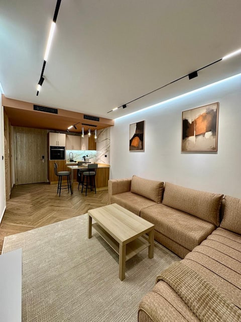 Popular Airbnb listing: Centrico 12: Comfort & Luxury in the Center in Souani