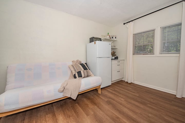 Cozy, Convenient, Guest Suite - Clearwater, FL