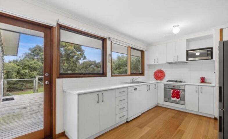 Beach front Family House gallery image 4