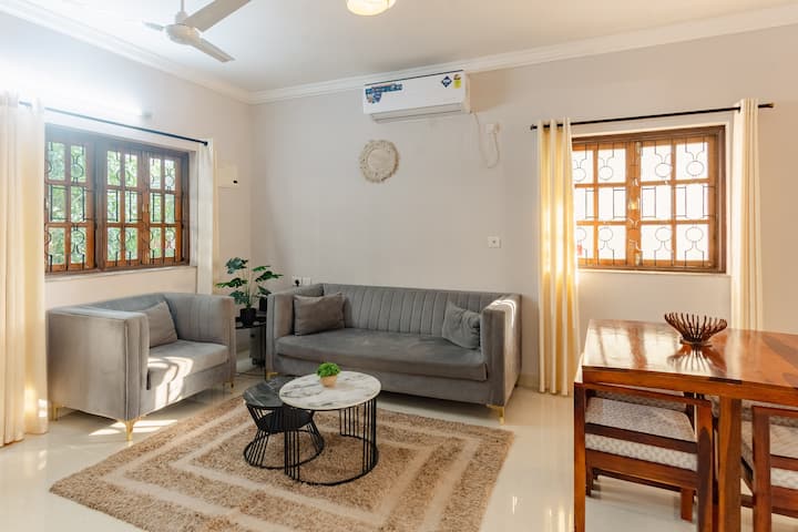 Living room image 2