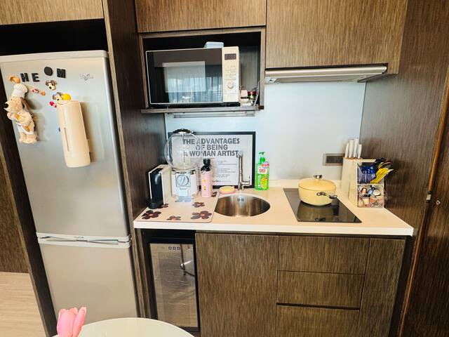 尖沙咀地铁站维多利亚港海港城豪华两房公寓可洗衣烘干做饭 gallery image 2