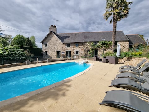 At Mont De La Quintine #Pool and Jacuzzi#