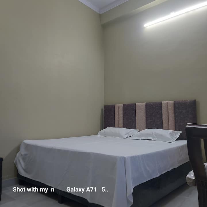 Dhomë gjumi 4