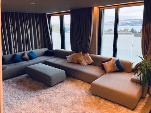 *Luxus Penthouse mit Seesicht, Rooftop & Whirlpool