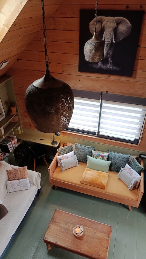 Top Airbnb: Wooden cocoon near sea/marsh in Mesquer