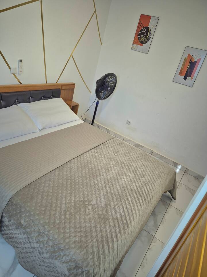 საძინებელი 1