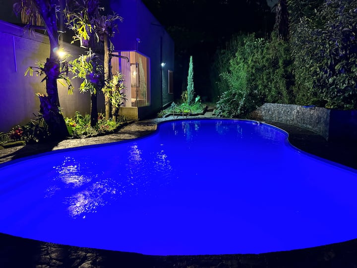 2 Villas Duo/ La Conexion Perfecta - Colombia