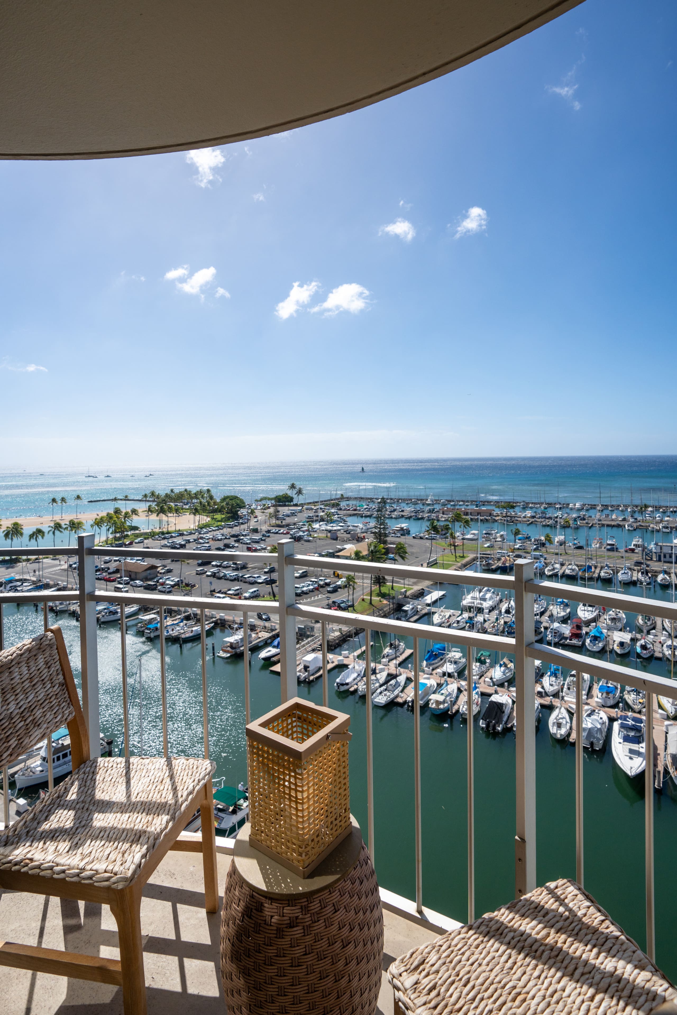 Low-Toxic | Oceanfront Getaway | Free Parking - Image 11
