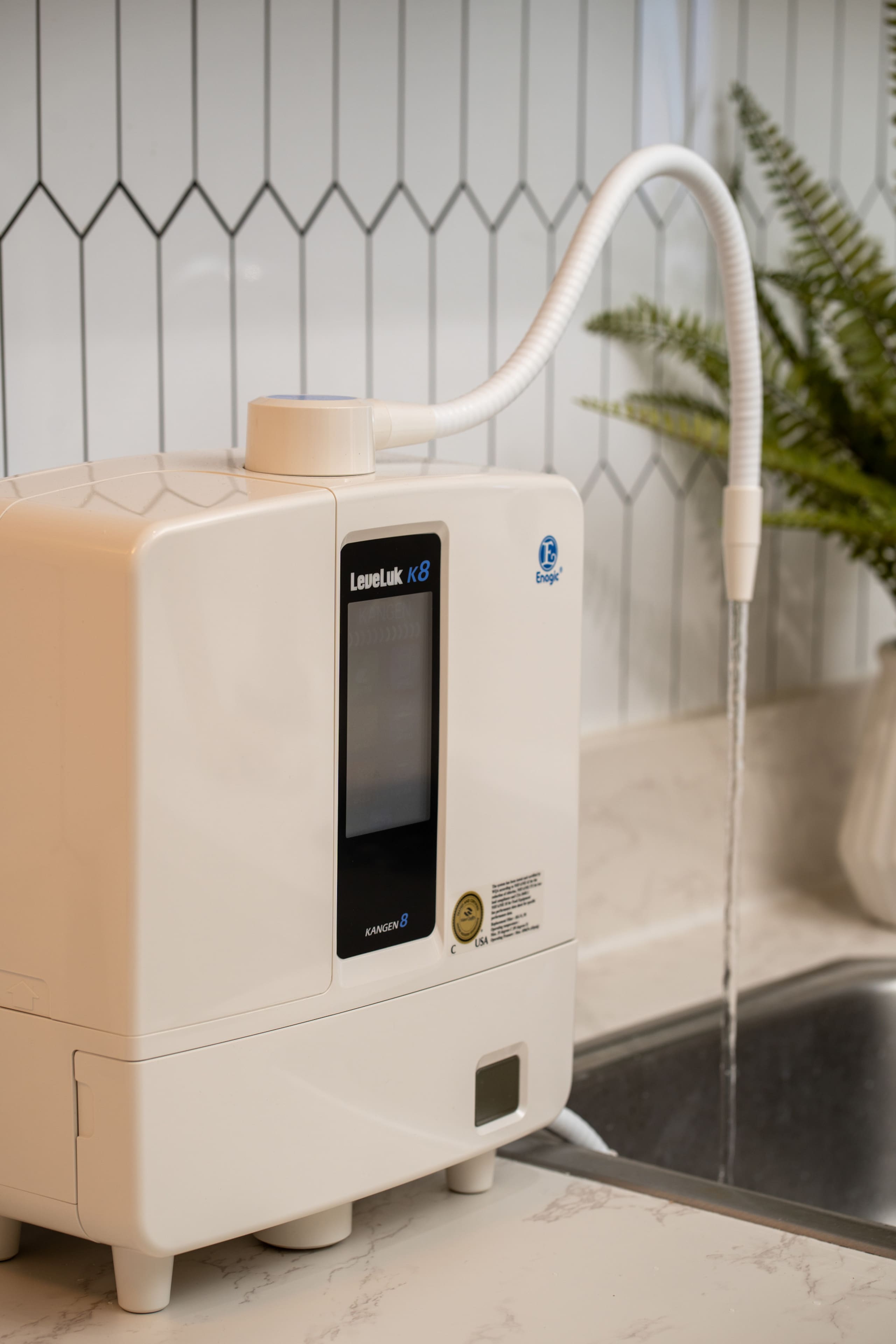 Low-Toxic | Oceanfront Getaway | Free Parking - Image 6