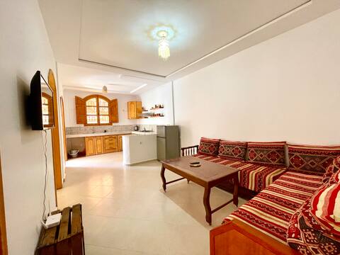 Successful Airbnb property: Tamraght apartment, 5 min walk to the beach in Aourir