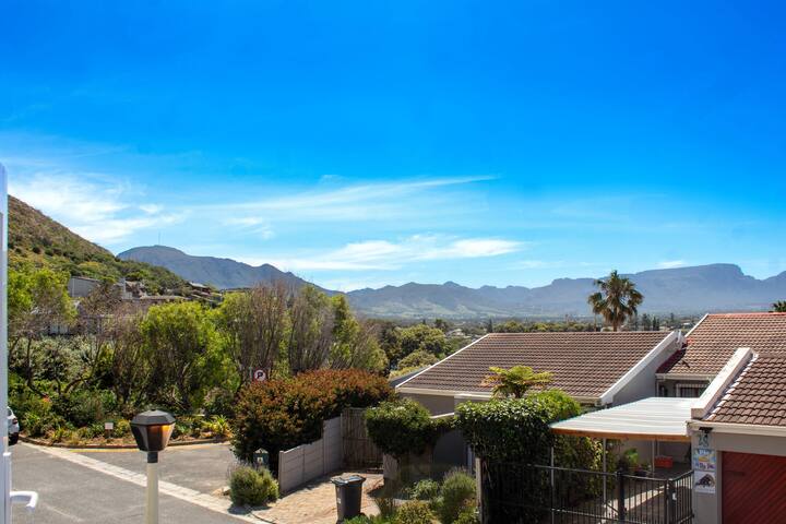 Lu’s Place: Family Haven in Lakeside | Cape Town