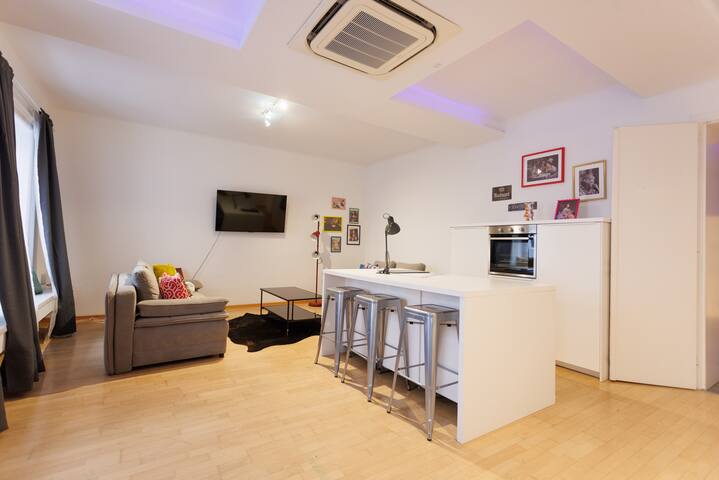 Luxury City Central Suite gallery image 5