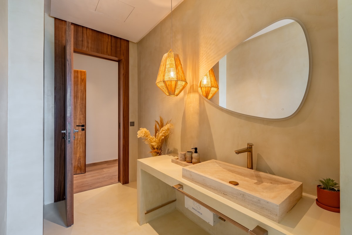 Villa Talia – Luxury Stay, Golf & Spa & Lake View - Houses for