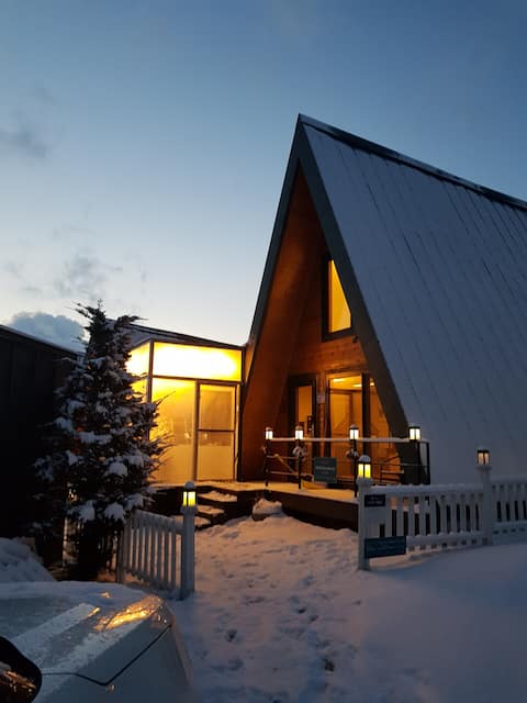 Daegwallyeong m&h Modern House (Camping 2, air-conditioned rooms, indoor barbecue, bonfire, karaoke)