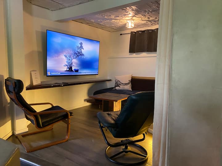 The Sea Breeze - Guest suites for Rent in Saltspring Island