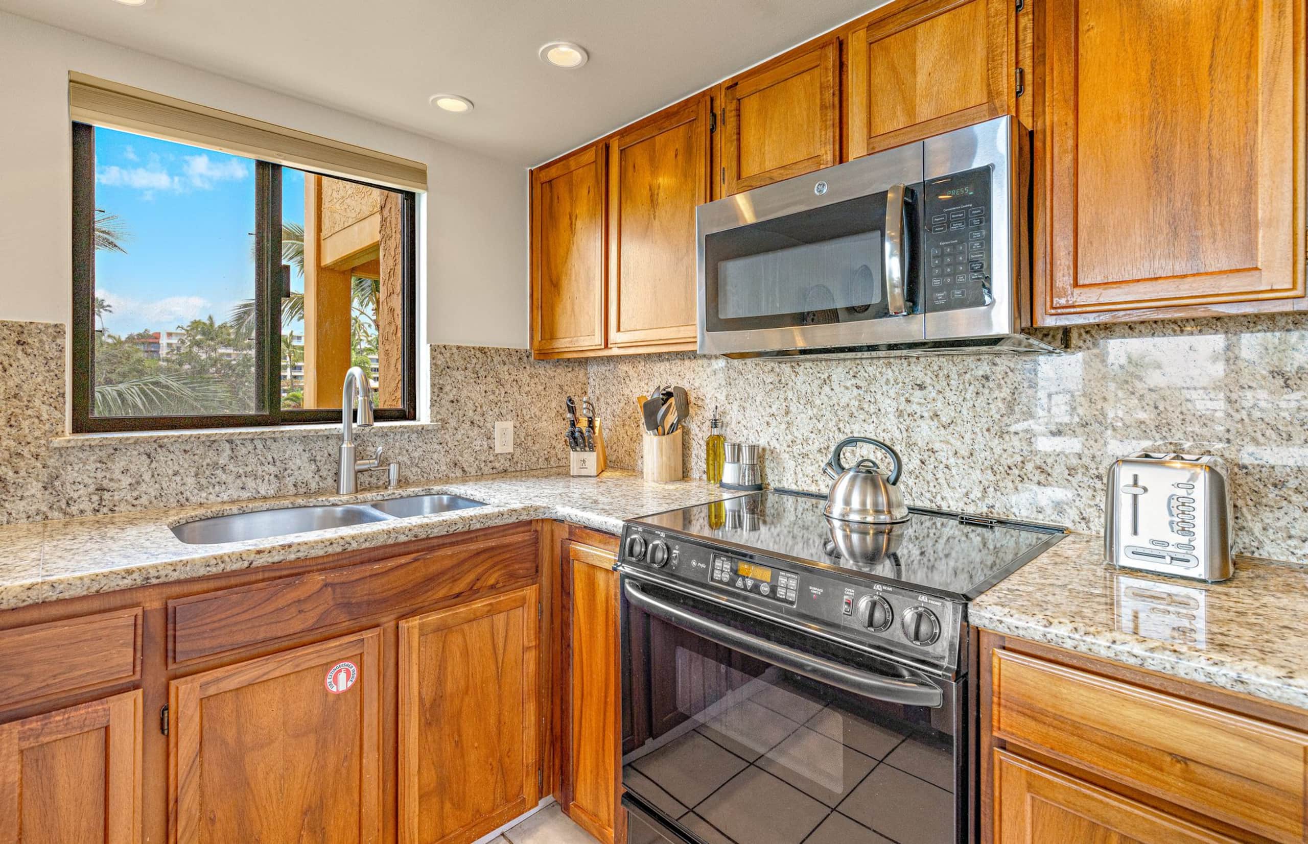Condo in Kihei · ★4.83 · 2 bedrooms · 4 beds · 2 baths - Image 10