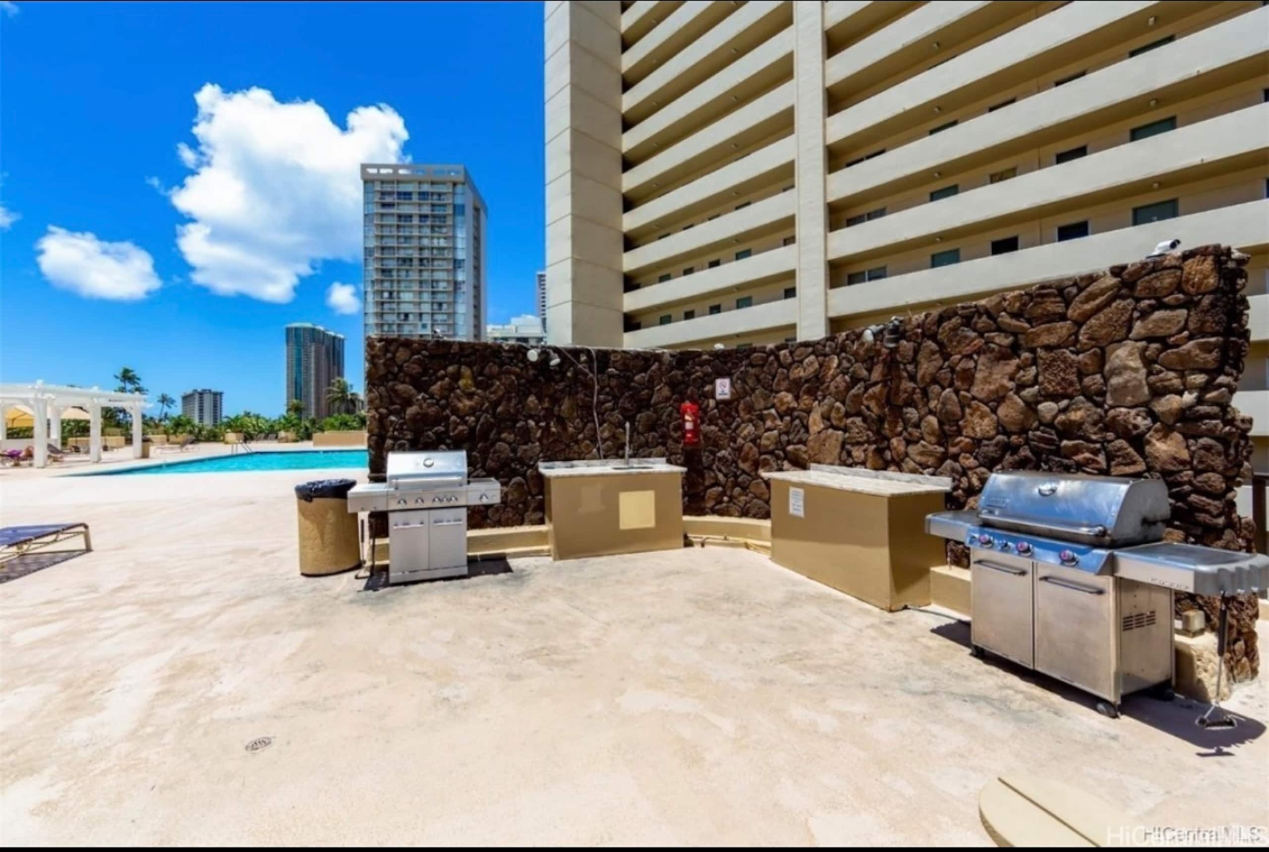 Waikiki | King Bed· 65”Screen@ No resort fee - Image 31
