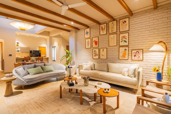 Living room 1 image 8