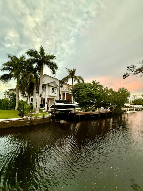 Naples Private Oasis 
Gulf Access