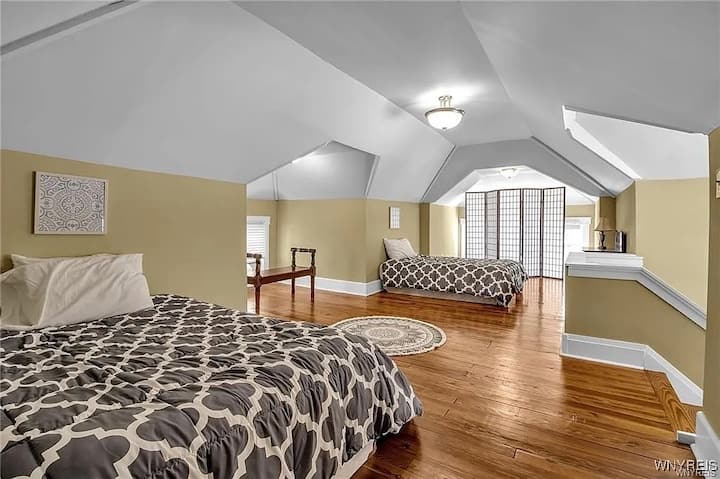 Ubicado en el tercer piso de la casa