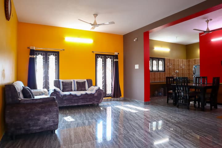 Lakeside Home Stay Villa - Yelagiri