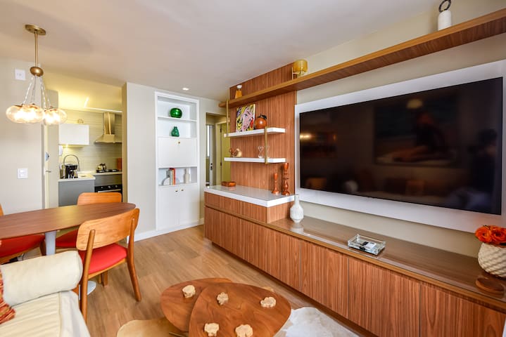 Novo/Copanema/metro/sem vaga entre Copa e Ipanema