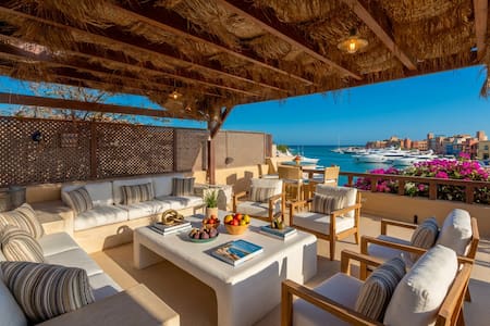 Luxury apartment on the Marina