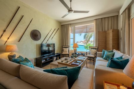 Luxury apartment on the Marina