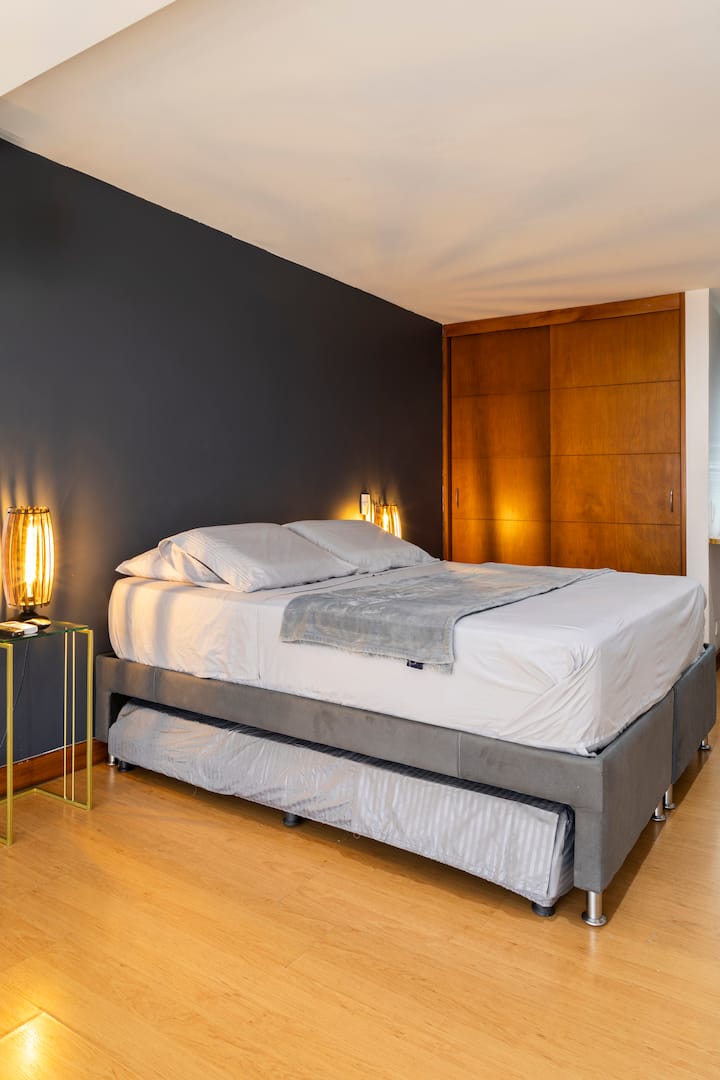 Udoban bračni krevet s luksuznim madracem! 