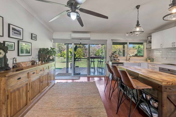 Lumeah by the Creek – HIRE ALL! gallery image 4