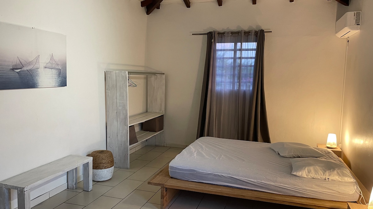 საძინებელი 1