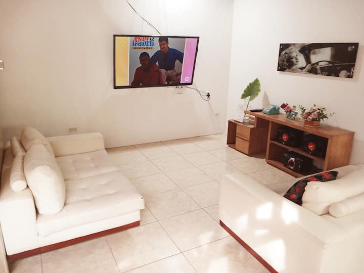 Casa Cerca A Lugares Turísticos. - Honda