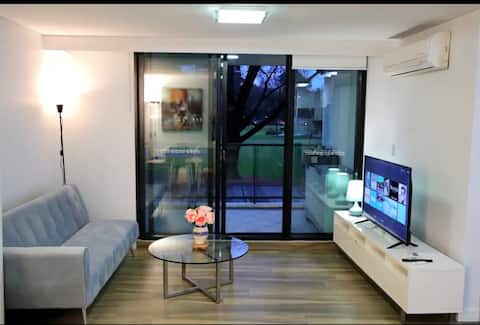 Successful Airbnb property: Ultimo 2 bedroomapartment + park in Ultimo